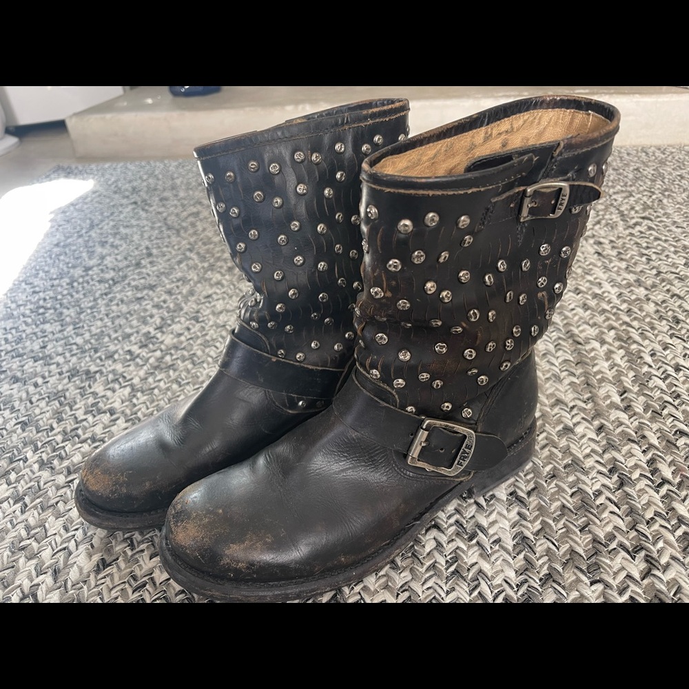 ♦️ FRYE MOTORCYCLE STYLE BOOTS ♦️